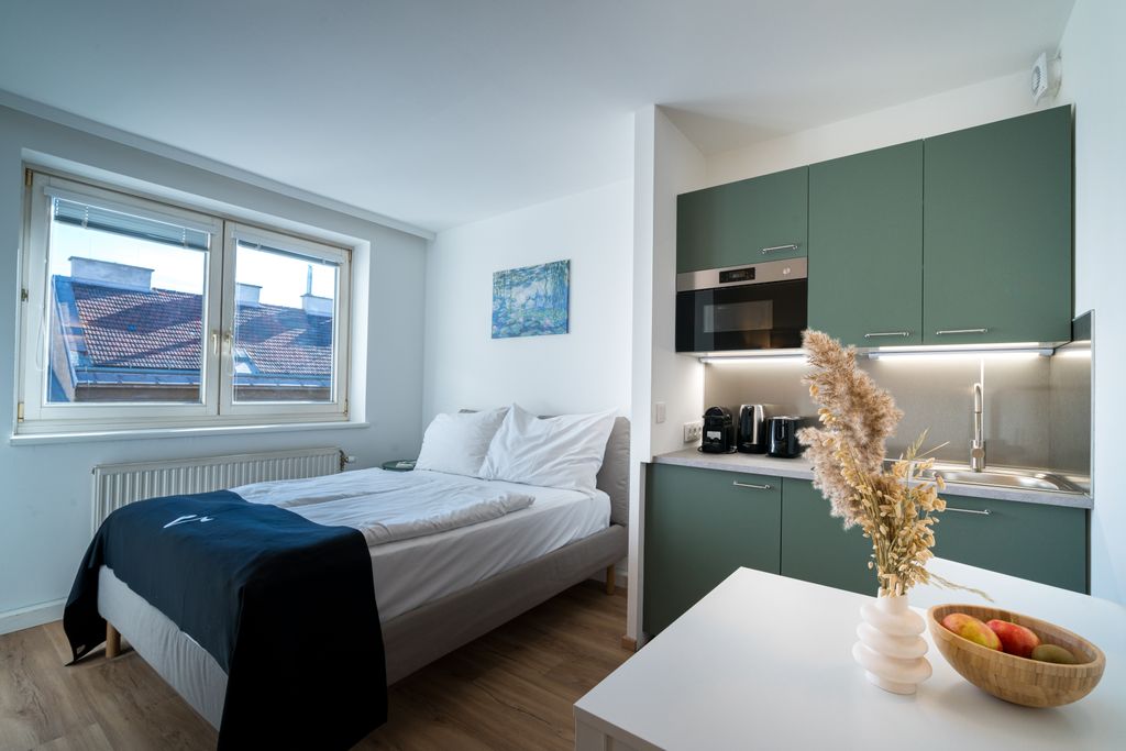 Thumb - Stylish Furnished Studio in Vienna's 3rd District – 7th Floor with Rain Shower & AC