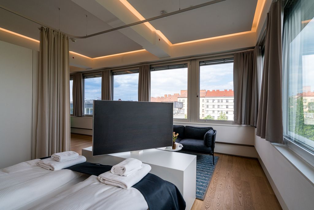 Thumb - Living with a View: Charming Accommodation on the 10th Floor of Philips Haus Vienna num - 40