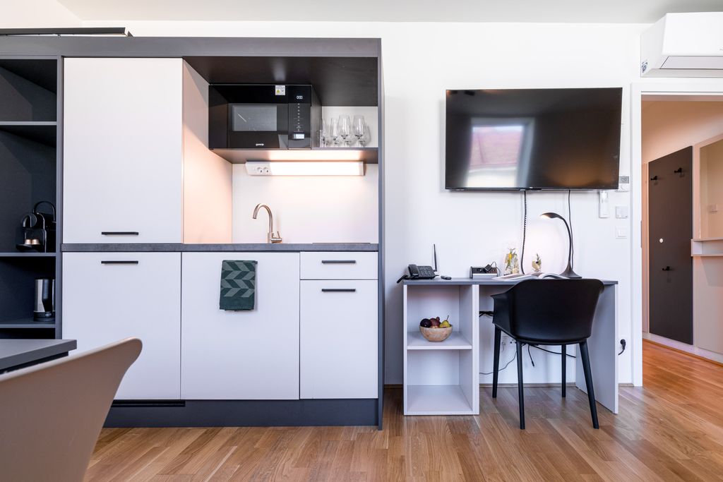 Thumb - Versatile Viennese Altbau Apartment nearby the Vienna Exhibition Center with Space for Four num - 8