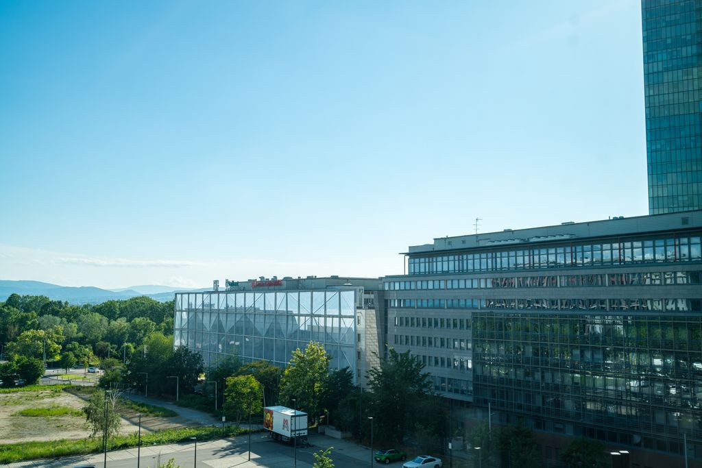 Thumb - Modern condominium surrounded by Vienna's variety of delights and with excellent transport infrastructure num - 11