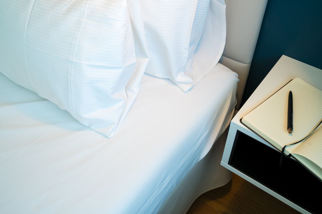 Thumb - Sky-High Serenity: Your Design Apartment in Vienna's Iconic Philips House num - 16