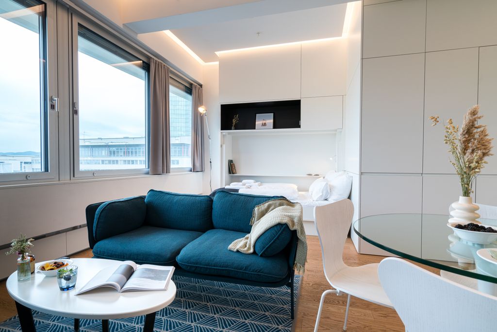 Thumb - Small but impressive - your central city spot with space for four people and ideal transport options num - 3