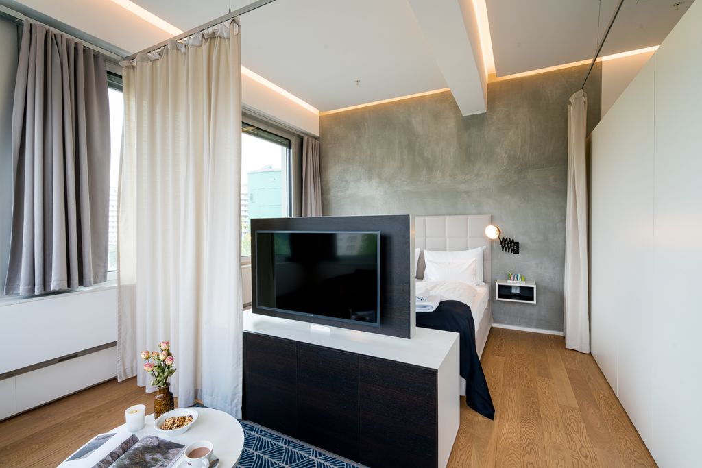 Thumb - Living with a View: Charming Accommodation on the 10th Floor of Philips Haus Vienna num - 23