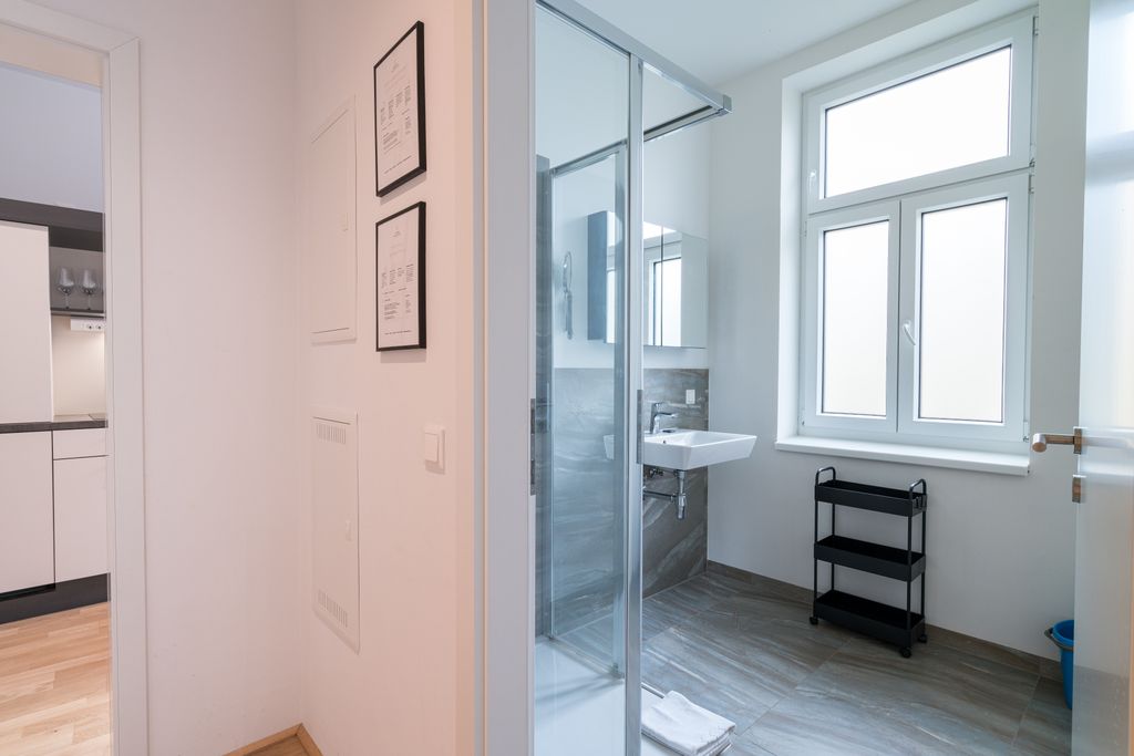 Thumb - Versatile Viennese Altbau Apartment nearby the Vienna Exhibition Center with Space for Four num - 20