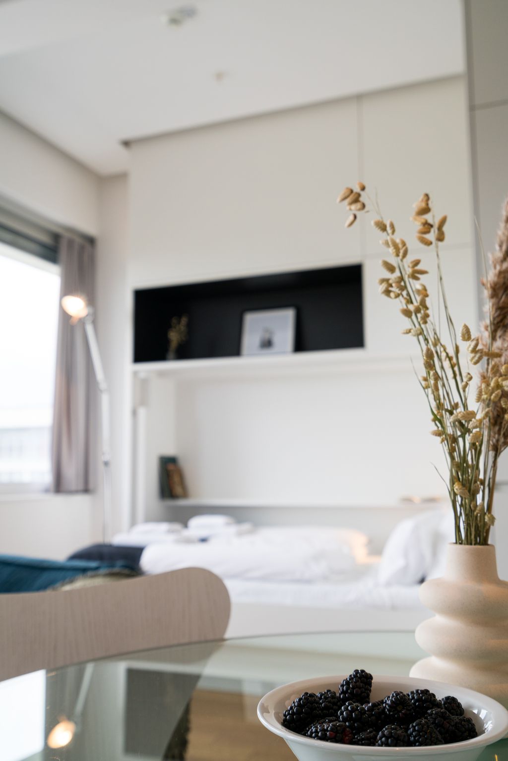 Thumb - Small but impressive - your central city spot with space for four people and ideal transport options num - 25