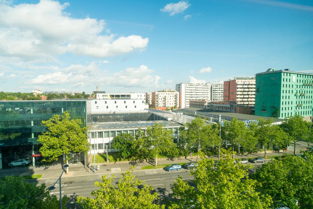 Thumb - Viennese retreat measuring 46m² in the historic Philips Haus right next to the Wienerberg recreation area num - 11