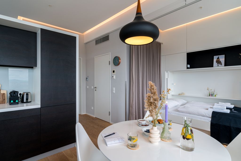 Thumb - Viennese retreat measuring 46m² in the historic Philips Haus right next to the Wienerberg recreation area num - 23