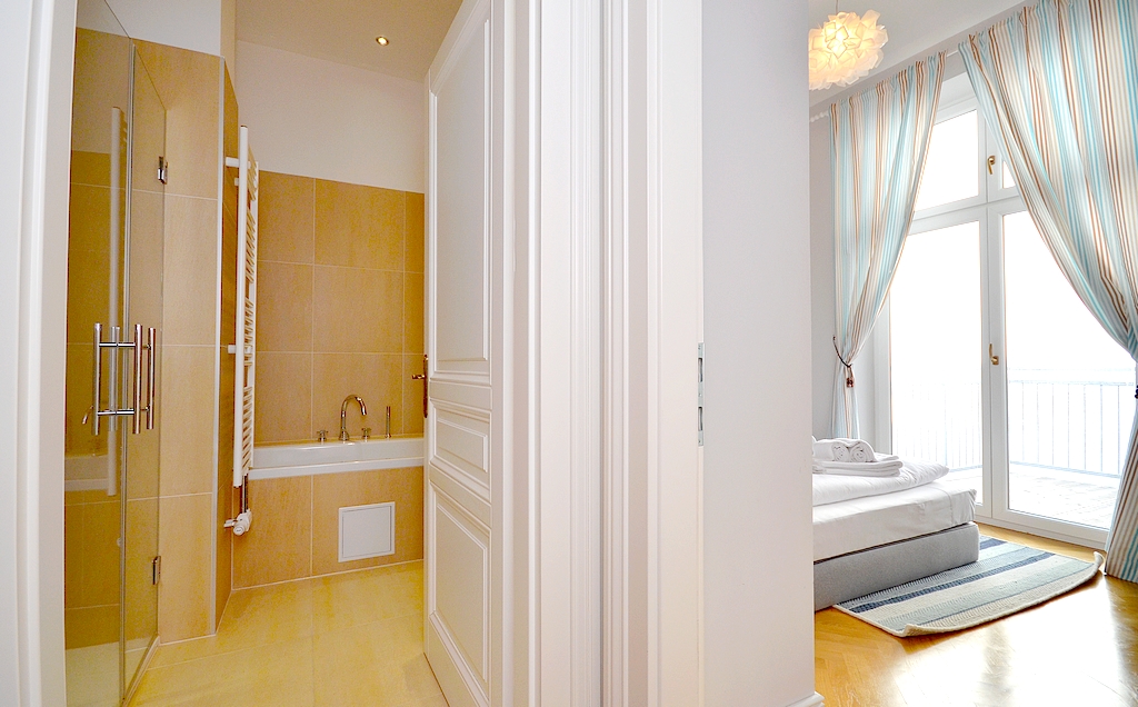 Thumb - Spacious and light-flooded apartment directly at Castle Belvedere num - 33