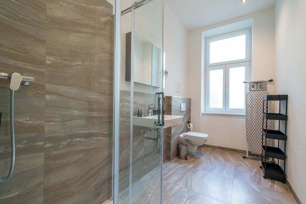 Thumb - Spacious 2-Bedroom Retreat in Tranquil  Alleyway right in the Beautiful 2nd District of Vienna num - 32