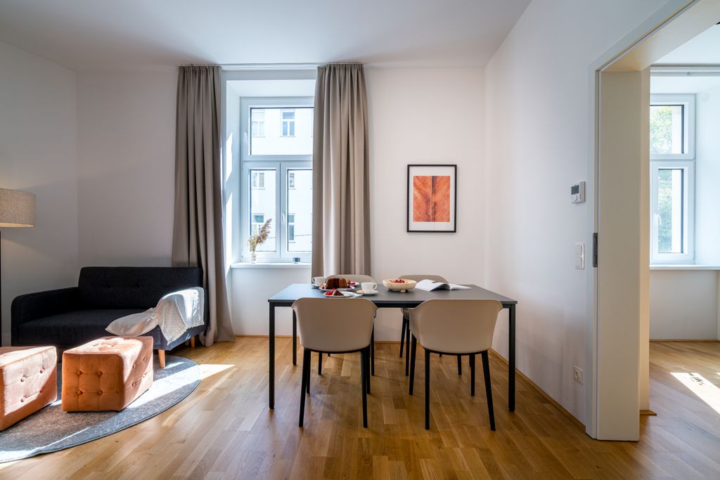 Thumb - Spacious 2-Bedroom Retreat in Tranquil  Alleyway right in the Beautiful 2nd District of Vienna num - 1