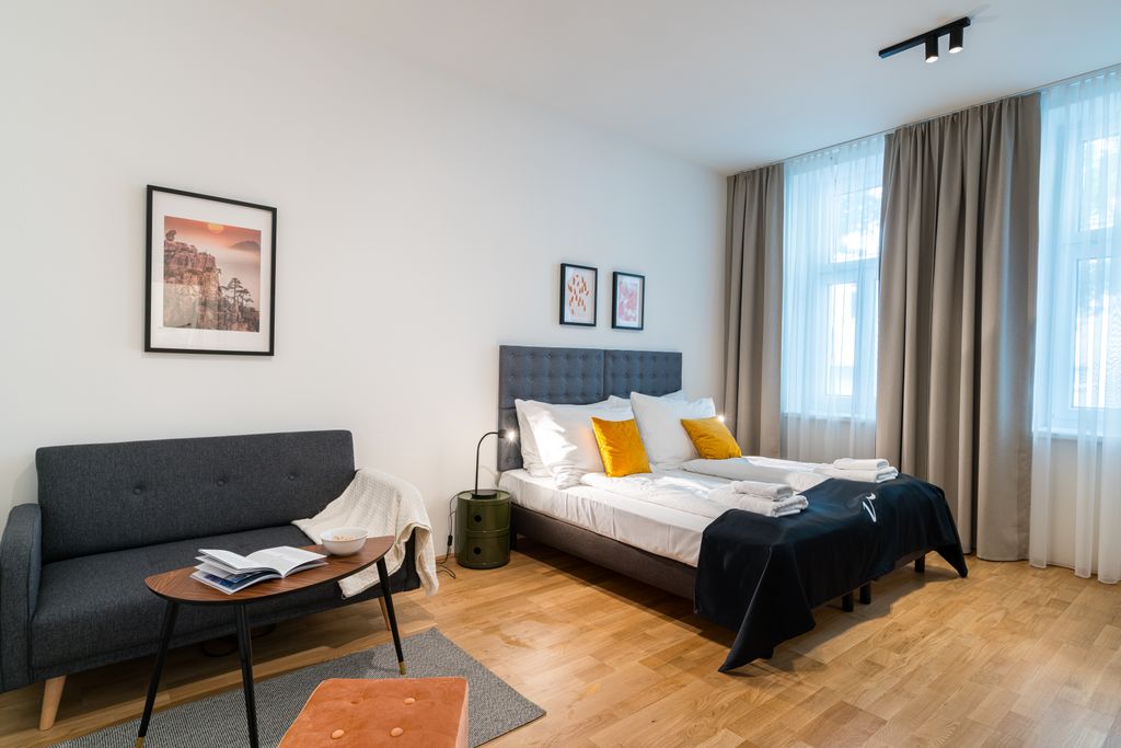 Thumb - Elegant apartment in an old building in Vienna - freshly renovated and furnished to a high standard