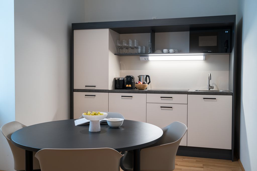 Thumb - Elegant apartment in an old building in Vienna - freshly renovated and furnished to a high standard num - 3