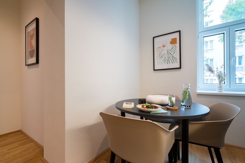 Thumb - Elegant apartment in an old building in Vienna - freshly renovated and furnished to a high standard num - 3