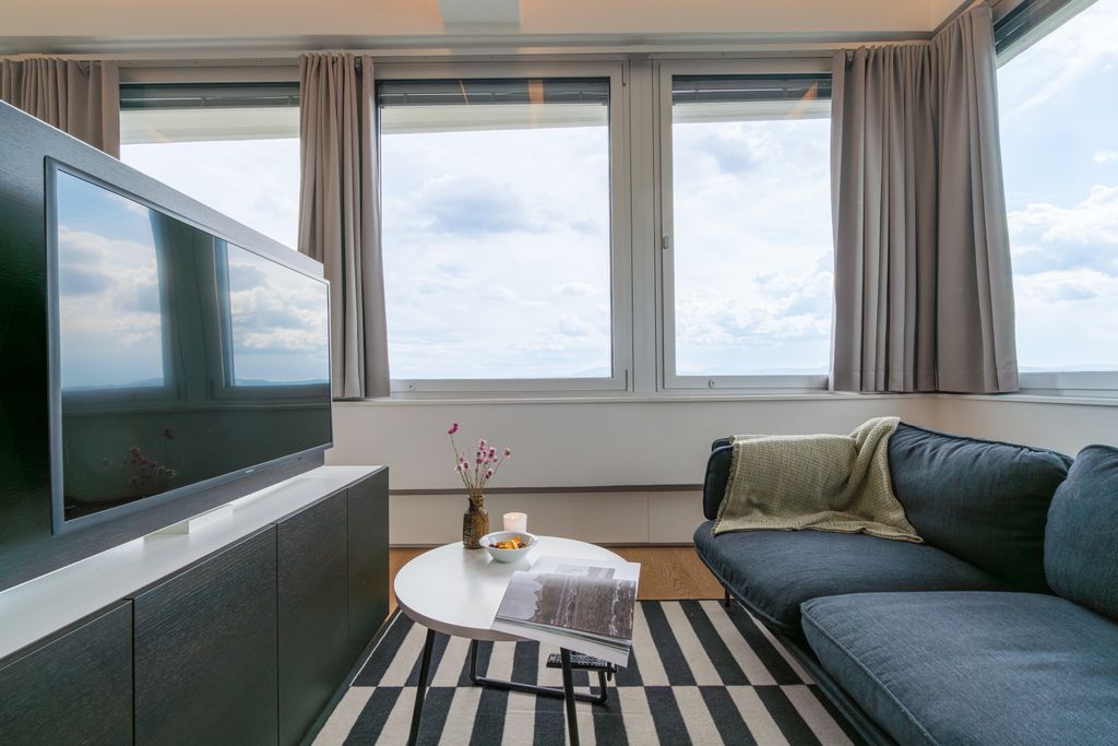 Thumb - Viennese retreat measuring 46m² in the historic Philips Haus right next to the Wienerberg recreation area num - 8